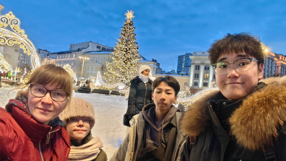 Гуляем по заснеженному центру Москвы